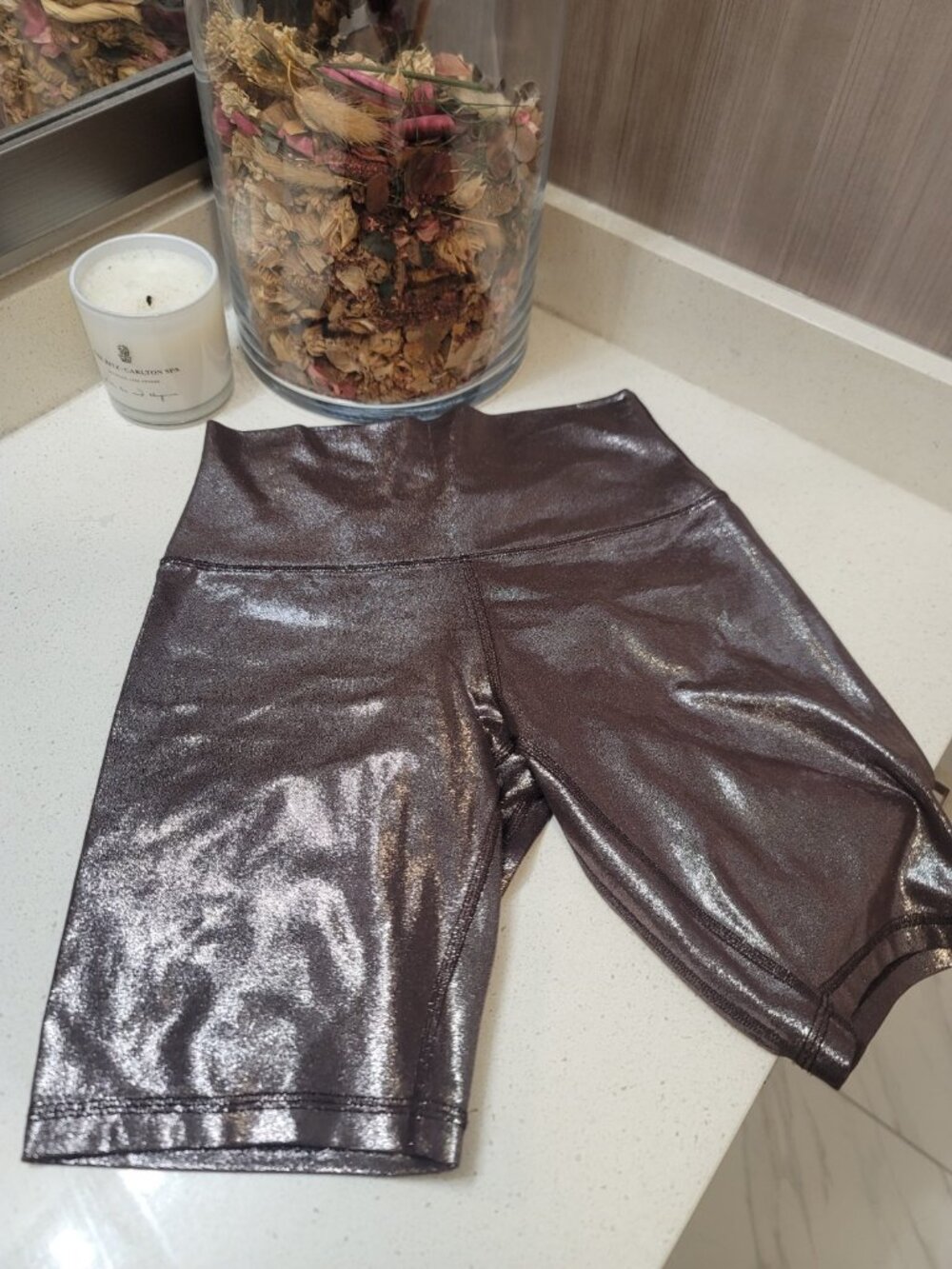 Lululemon Align HighRise Short 8" Shine Radiate  French Press Brown Sz 6